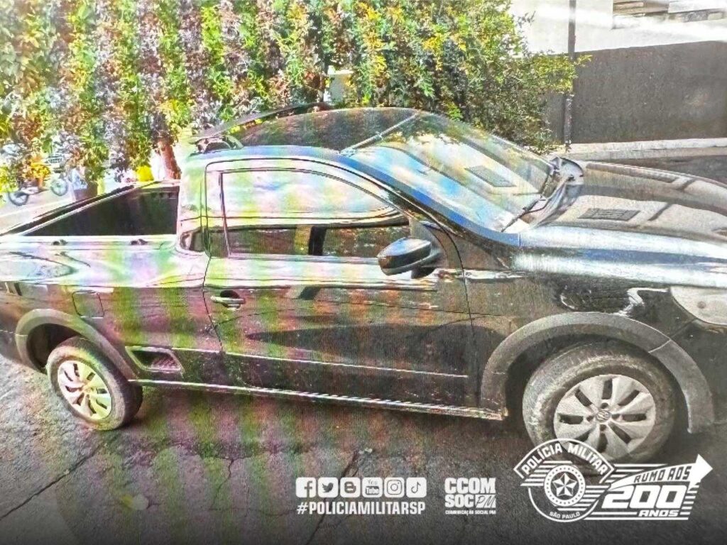 Carro utilizado em sequestro em Itaquá