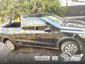 Carro utilizado em sequestro em Itaquá