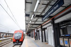 Inauguração estação Engenheiro Manoel Feio