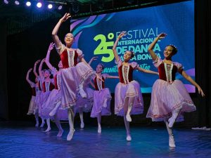 Ballet de Itaquá é destaque em Festival Internacional de Dança com premiações e indicações nacionais