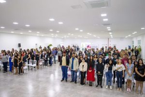 Mais de 380 se formam em cerimônia marcada por emoção em Itaquá