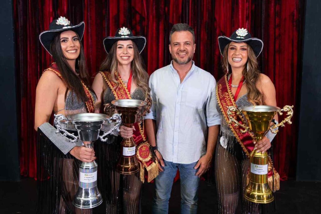 concurso Rainha e Princesas de Itaquá