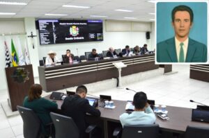 Câmara de Itaquá presta homenagem ao ex-vereador Carlos Helênio Martinez