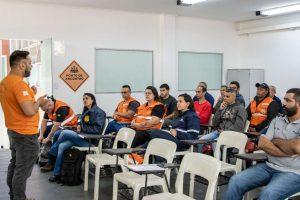 Defesa Civil de Itaquá promove capacitação para servidores sobre gestão de riscos e desastres