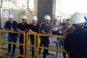 Vereadores acompanham entrega da reforma da estação da Sabesp