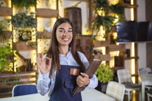 Shoppings do Alto Tietê oferecem 56 vagas de emprego nesta terça (12)