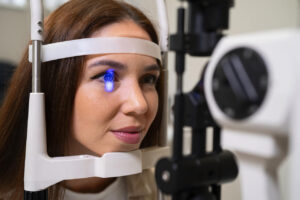 Falta de consultas regulares aumenta risco de doenças graves nos olhos