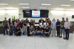 Estudantes do ensino médio visitam a Câmara Municipal