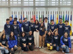 Estudantes de Itaquá vivem experiência internacional com programa SP