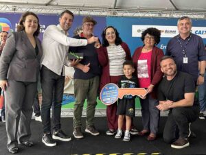 Entrega de imóveis na Vila Maria Augusta