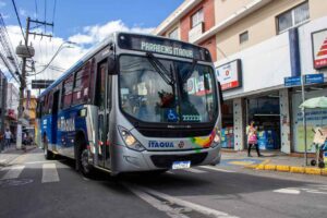 ônibus Itaquá