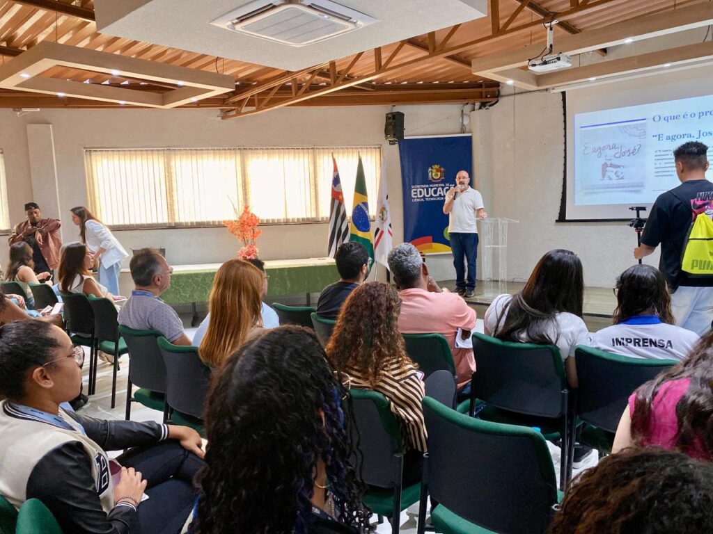Projeto E agora, José