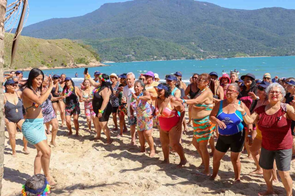 Idosos na praia