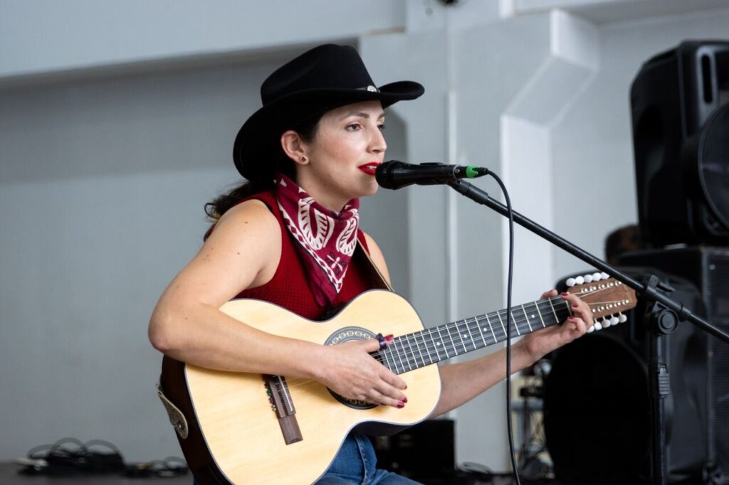 cantora, Lei Aldir Blanc