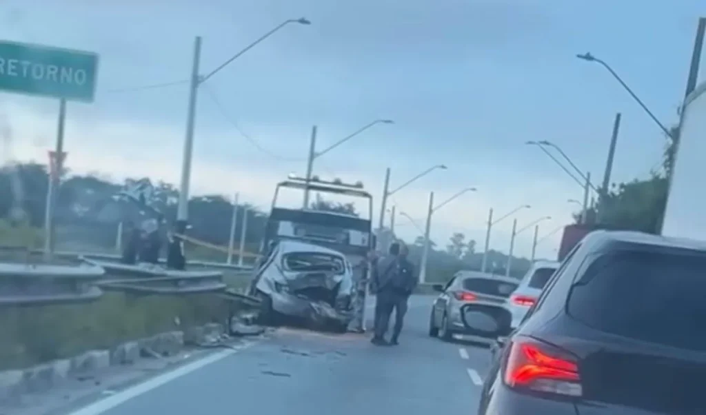 acidente na Avenida Mário Covas Júnior com óbito em Itaquá