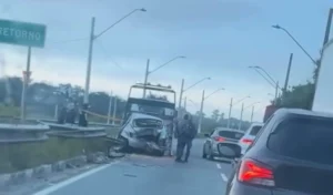 acidente na Avenida Mário Covas Júnior com óbito em Itaquá